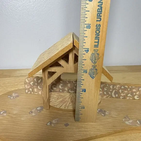 NIB Hallmark Mini Merry Miniatures Nativity Stable - Picture 9 of 12